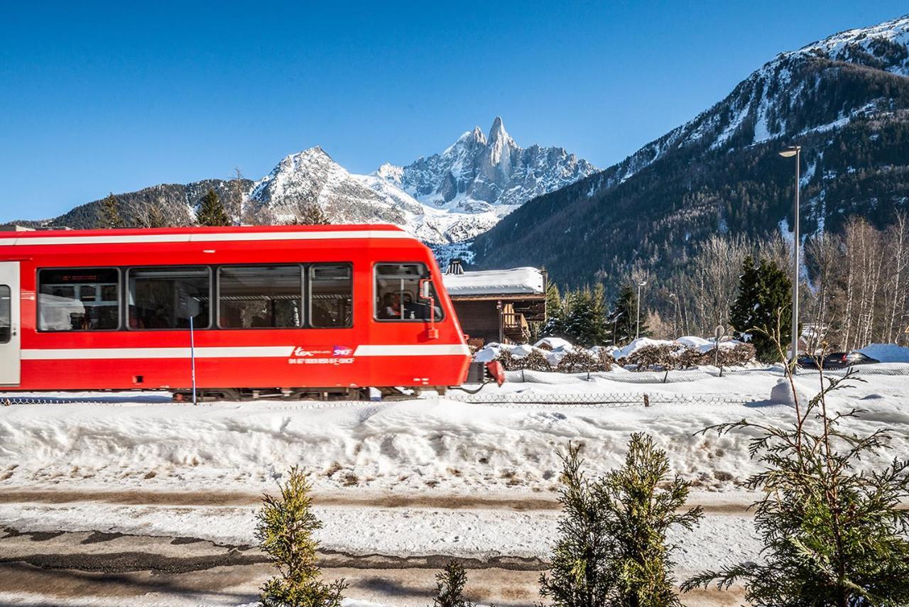 Eden Hotel, Apartments And Chalet Chamonix Les Praz Esterno foto