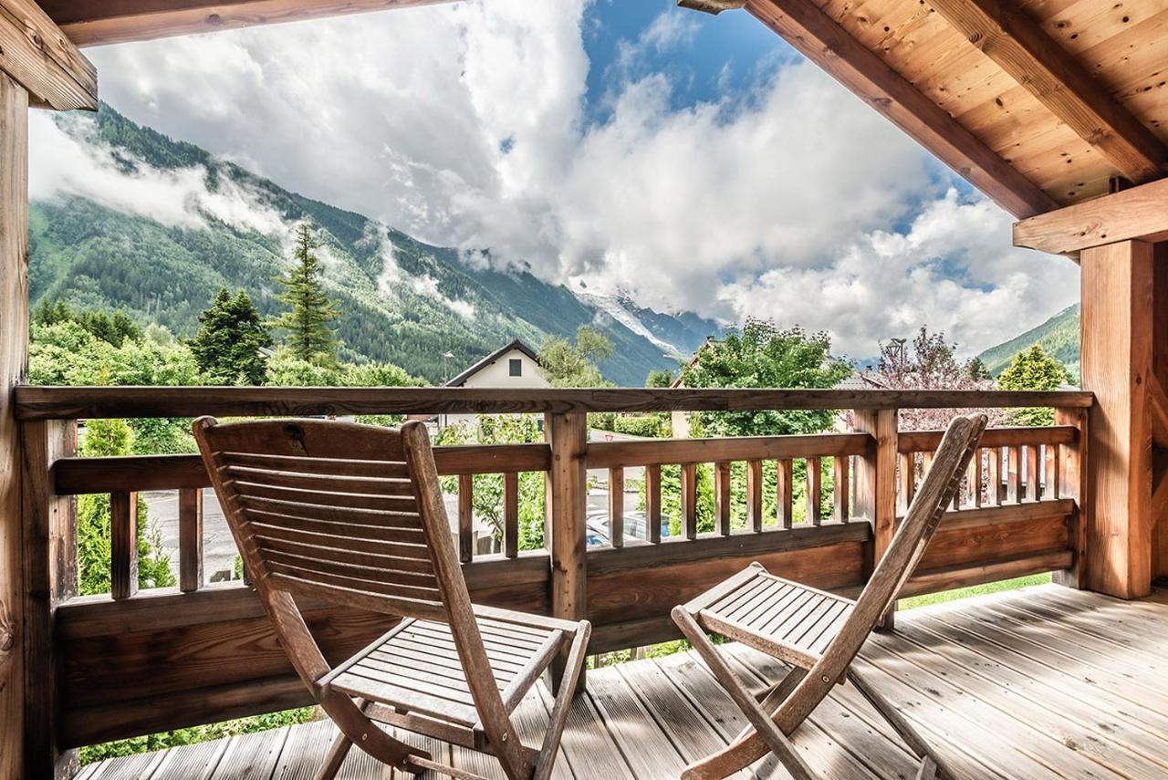 Eden Hotel, Apartments And Chalet Chamonix Les Praz Esterno foto